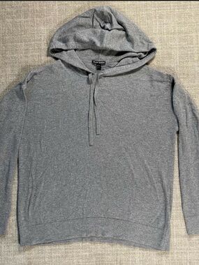 Hilary Radley Gray Hooded Lightweight Sweater